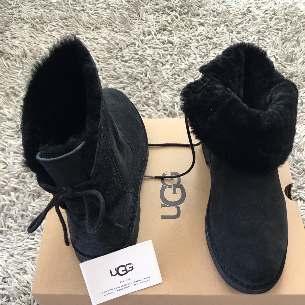 UGG NAIYAH BLACK BOOTIES